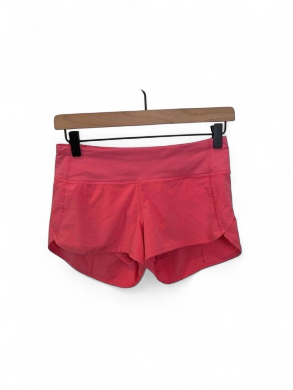 Rare Lululemon Mid rise Speed Up Shorts in Lip Gloss *2.5". Size 2, lined